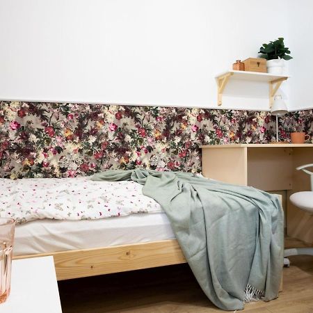 Apartamenty Gorki Male Tuszyn Buitenkant foto