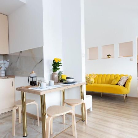 Apartamenty Gorki Male Tuszyn Buitenkant foto