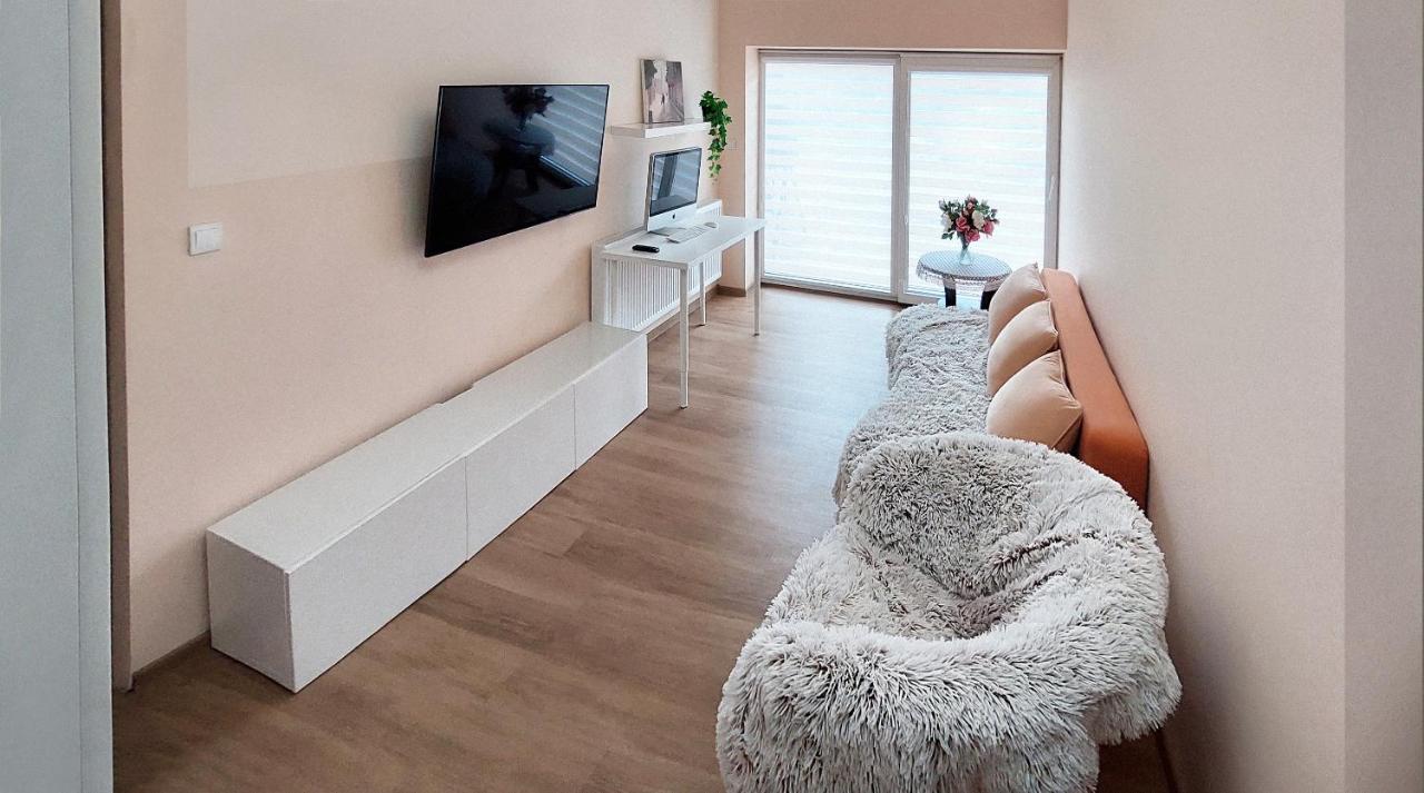 Apartamenty Gorki Male Tuszyn Buitenkant foto