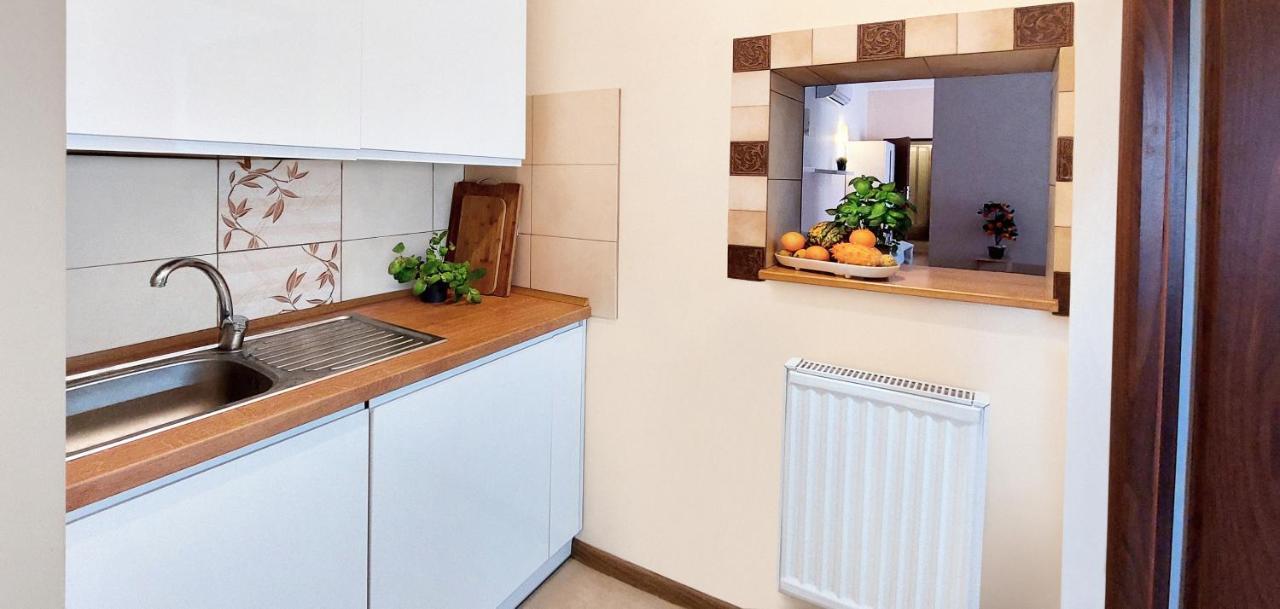 Apartamenty Gorki Male Tuszyn Buitenkant foto