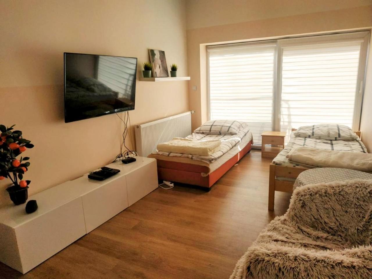 Apartamenty Gorki Male Tuszyn Buitenkant foto