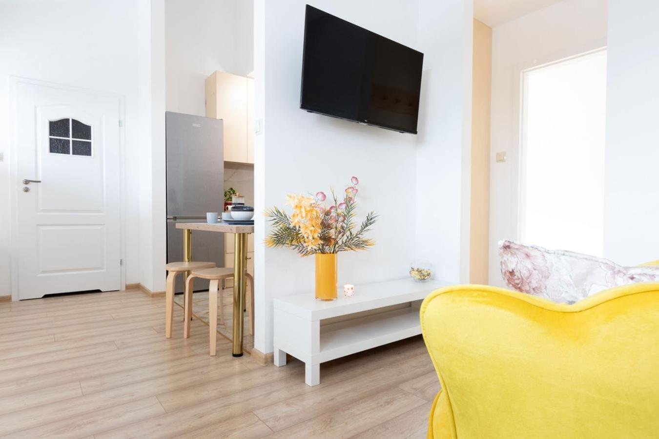Apartamenty Gorki Male Tuszyn Buitenkant foto